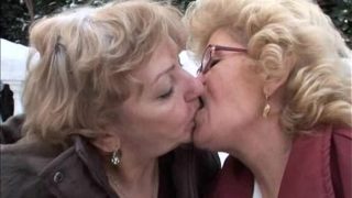 Effie – Lesbian granny sex