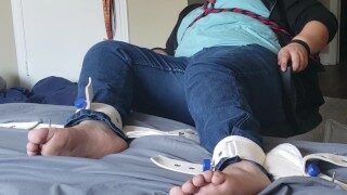 Barefoot Chub – Chair Bondage Struggles